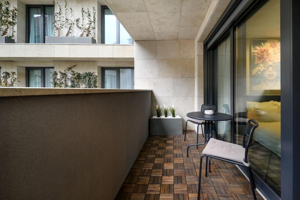 2Budapest Eye-Freegym And Sauna Luxury Home Exterior photo